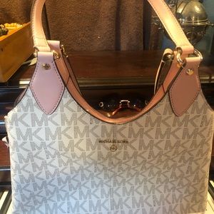 Brand new MK Signature large bag